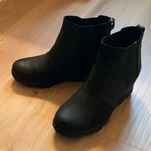 Sorel Bootie; black leather; size 9